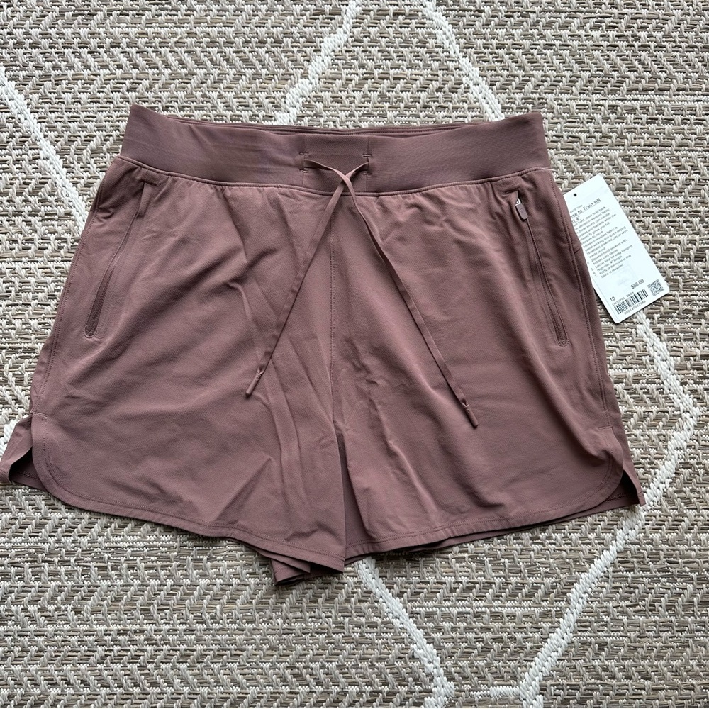Lululemon License to Train High-Rise Short 4" (NWT, Size 10, Dark Oxide)